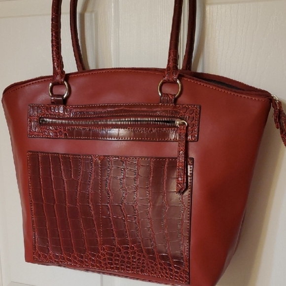 Chic Maroon Crocodile-Patterned Computer Tote Bag 13 X 17 - Picture 11 of 12